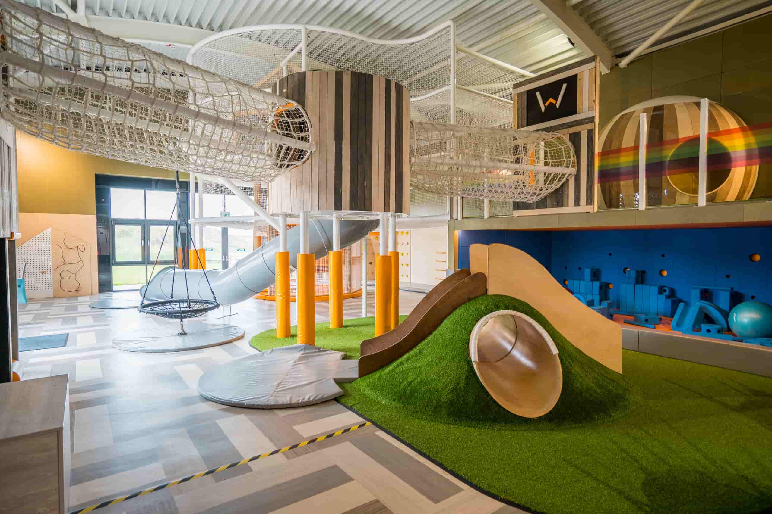 Jakes Play barn & Mini Farm